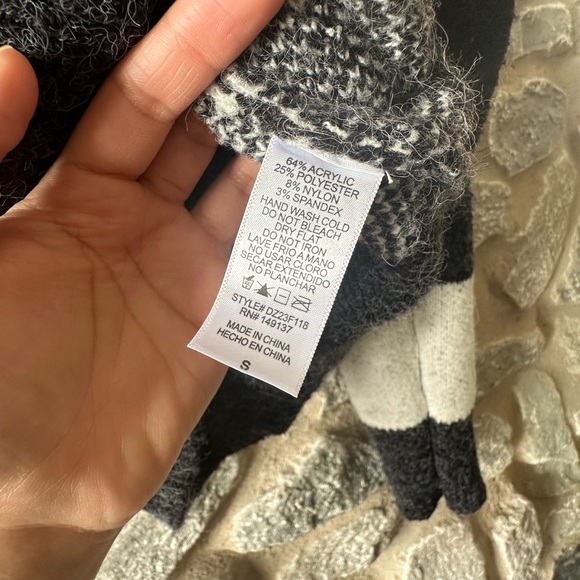 Checker Knit Sweater - Picture 3 of 4